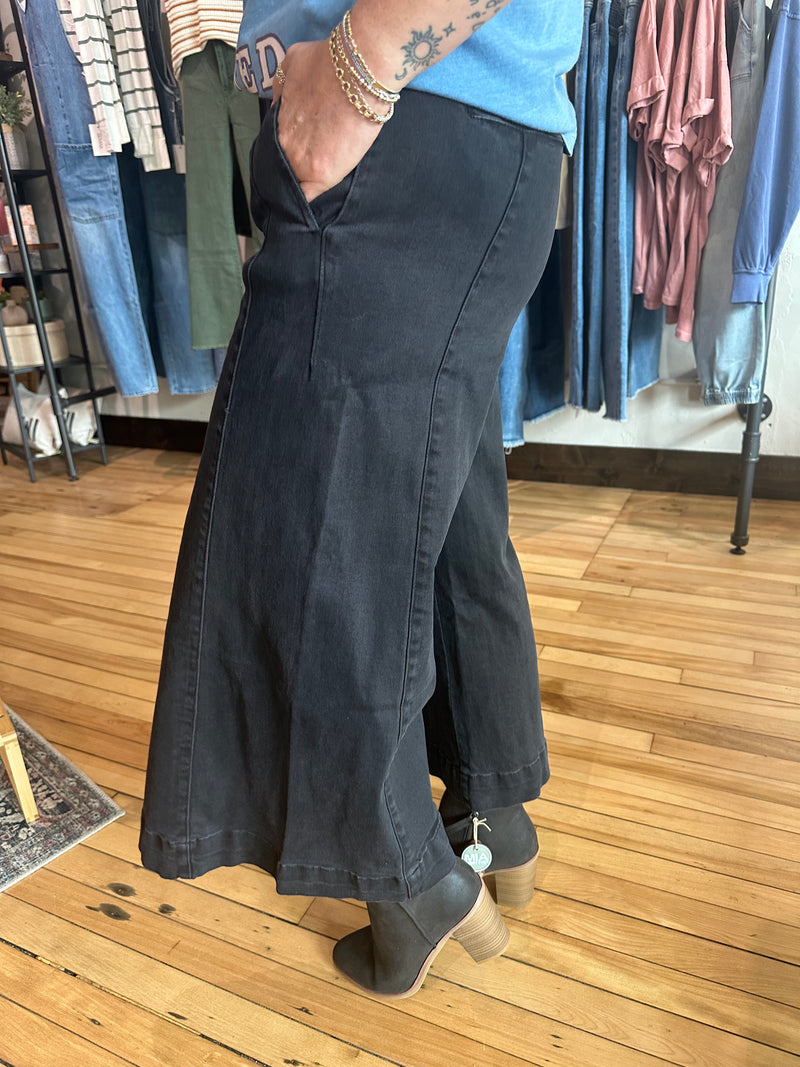 Cropped Gaucho Denim