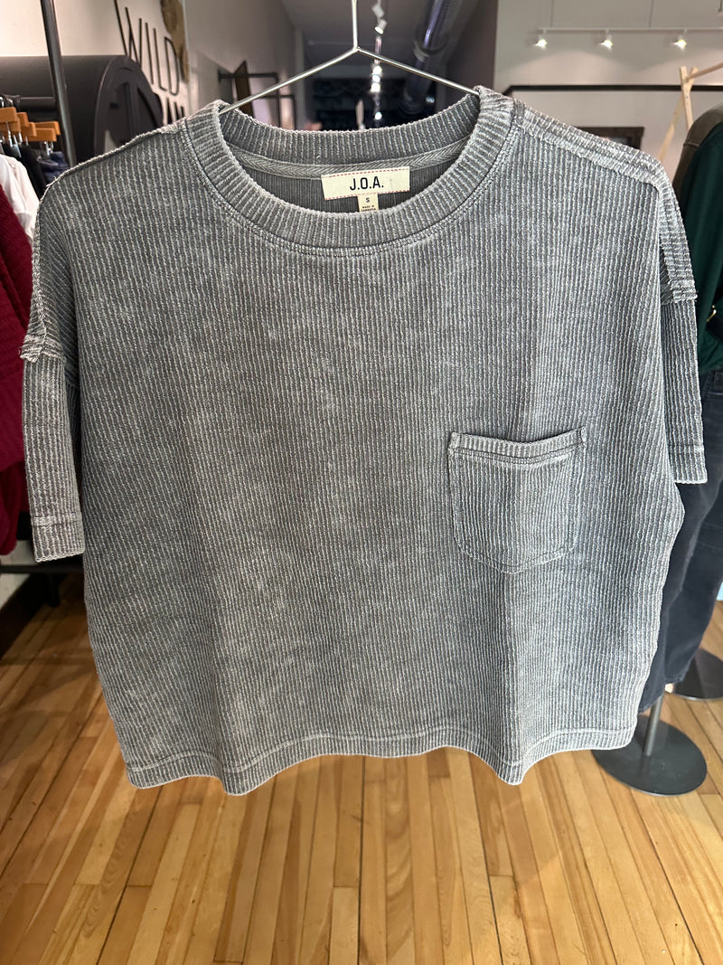Ribbed Pocket Tee