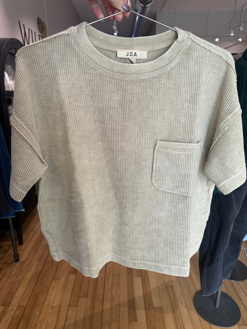 Ribbed Pocket Tee